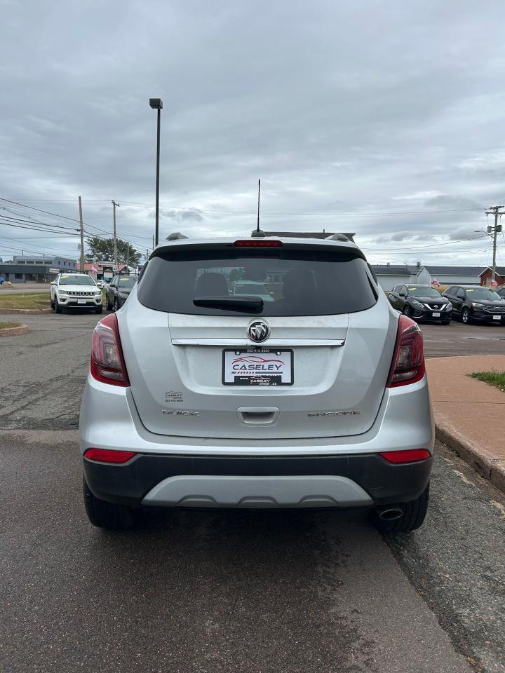 2018 Buick Encore Preferred Photo4