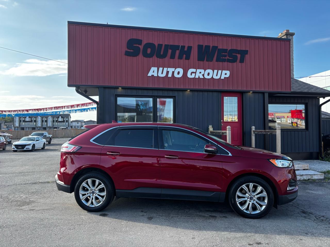 2019 Ford Edge Titanium AWD - Photo #2