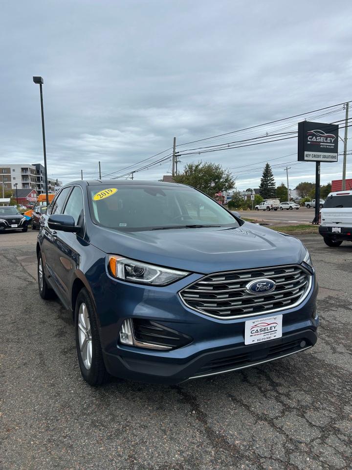 2019 Ford Edge SEL Photo2