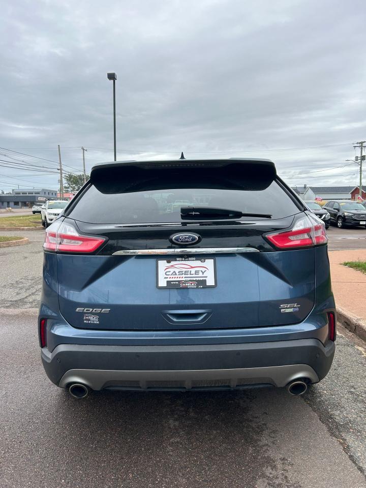 2019 Ford Edge SEL Photo4