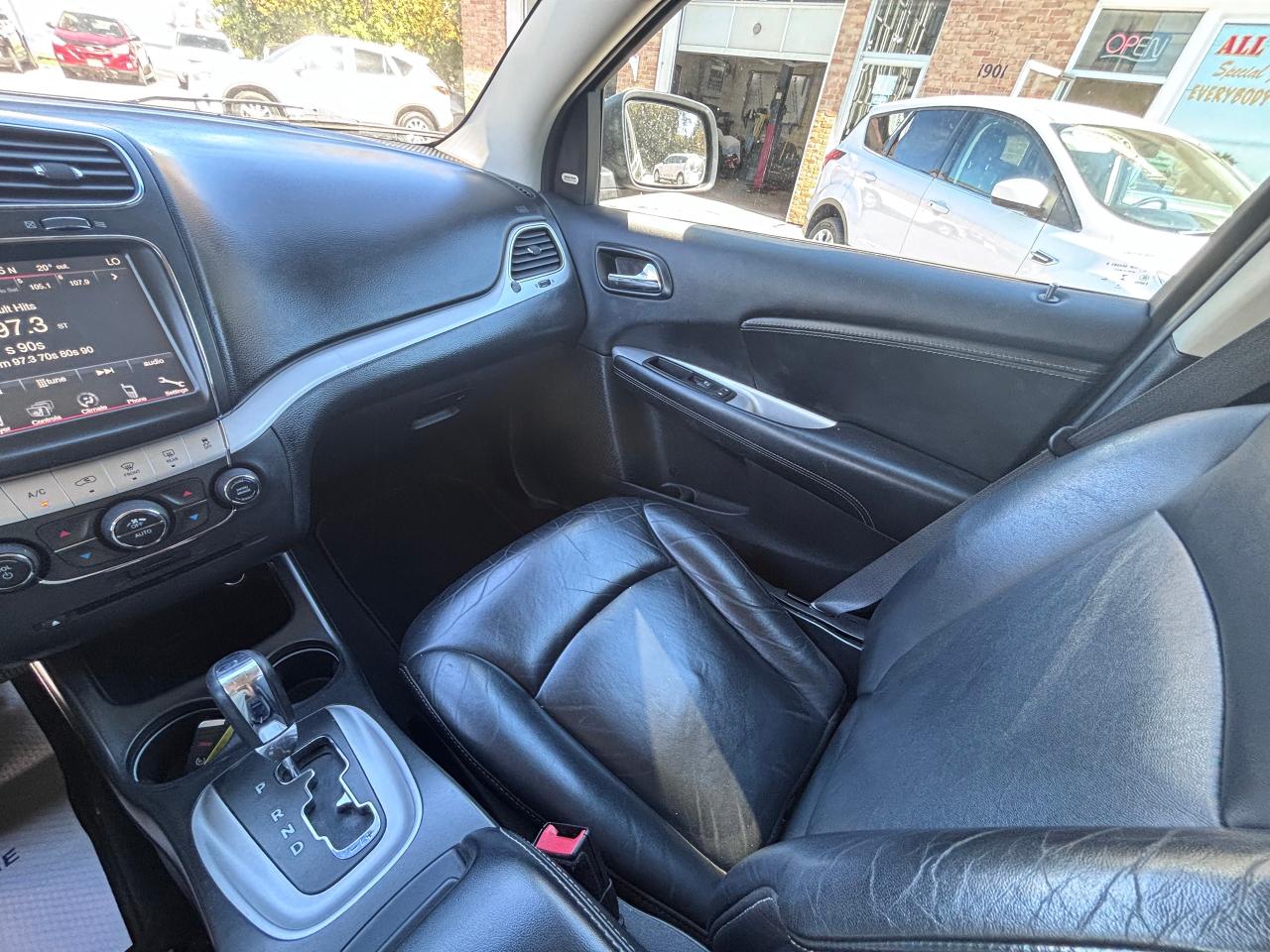 2016 Dodge Journey AWD R/T 7 PASSENGER - Photo #24