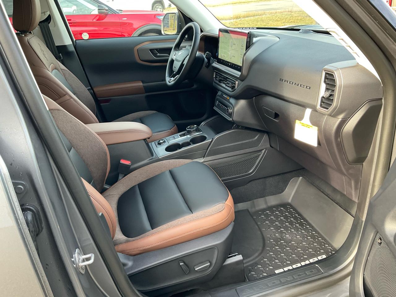 2025 Ford Bronco Sport Outer Banks Photo5