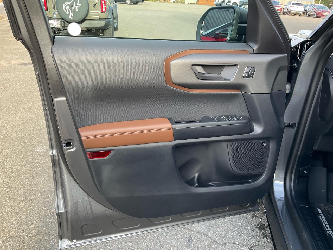 2025 Ford Bronco Sport Outer Banks Photo5