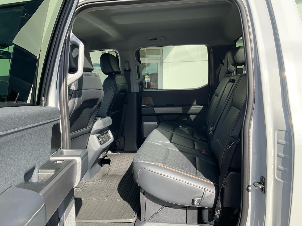 2026 Ford F-250 Super Duty SRW Lariat Photo5