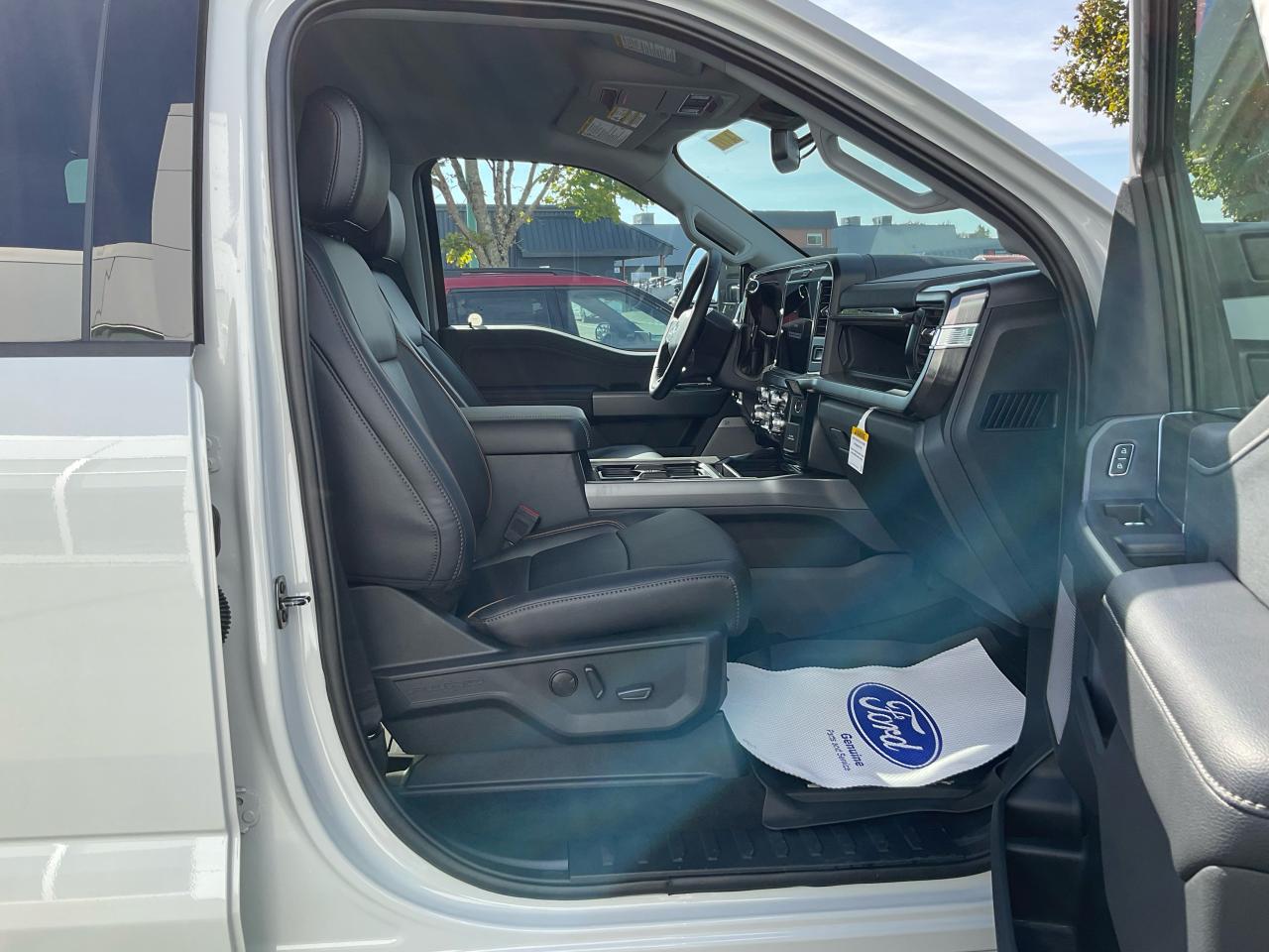 2026 Ford F-250 Super Duty SRW Lariat Photo5