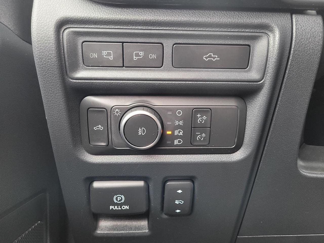 2021 Ford F-150 XLT 4X4 SUPERCREW W/ SPORT / OFF LEASE Photo5