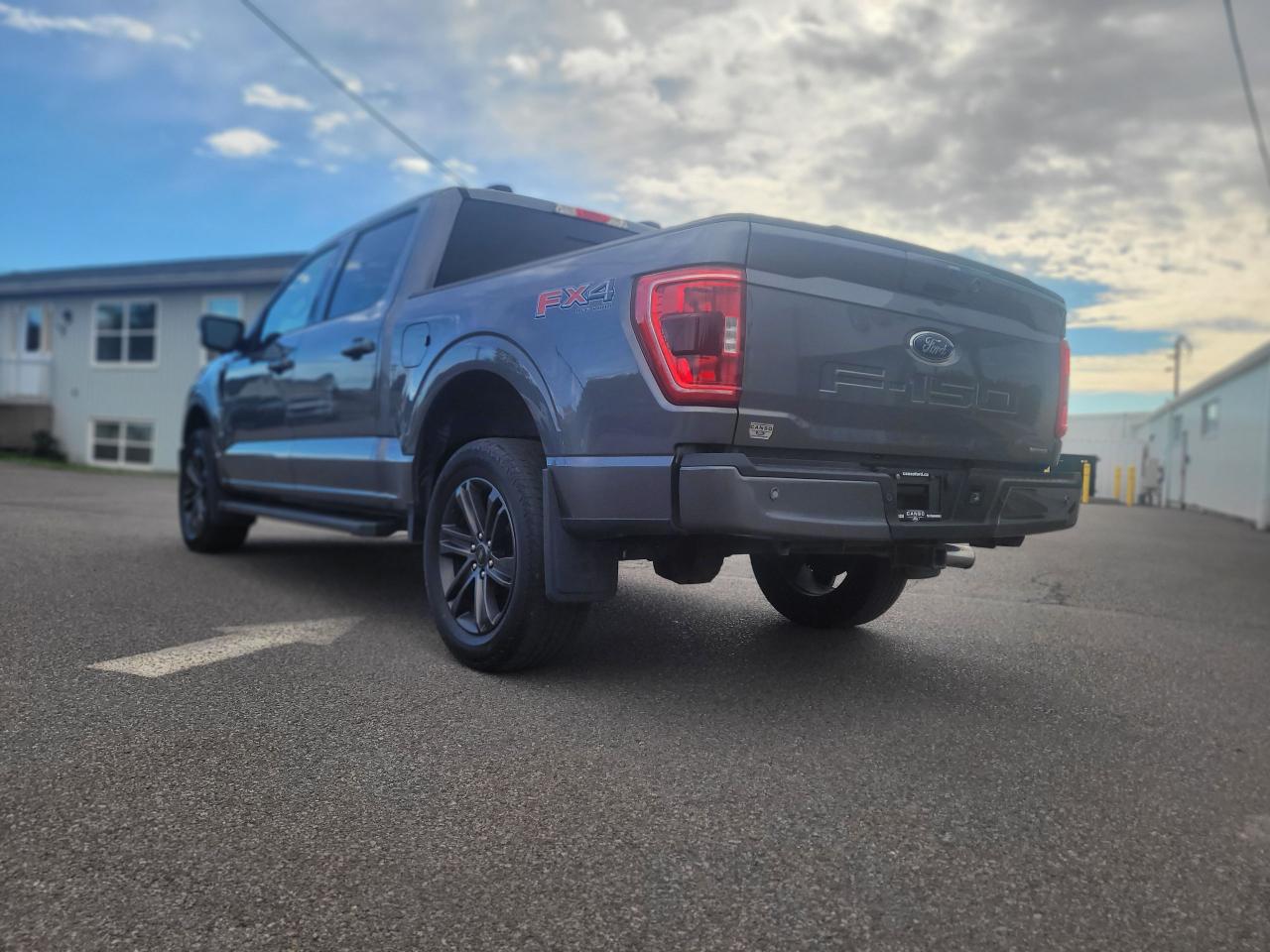 2021 Ford F-150 XLT 4X4 SUPERCREW W/ SPORT / OFF LEASE Photo