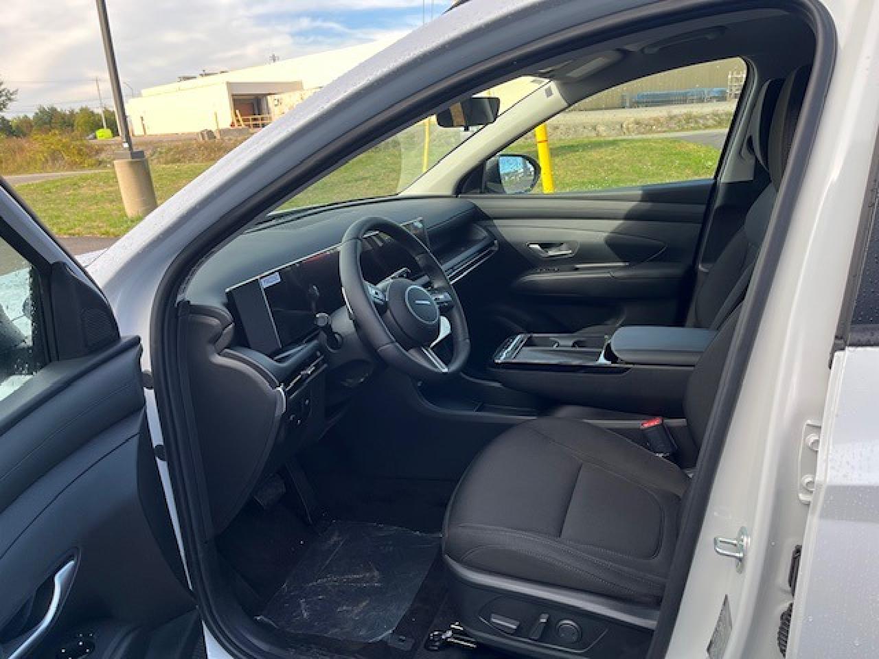 2026 Hyundai Tucson Preferred KMX Photo3