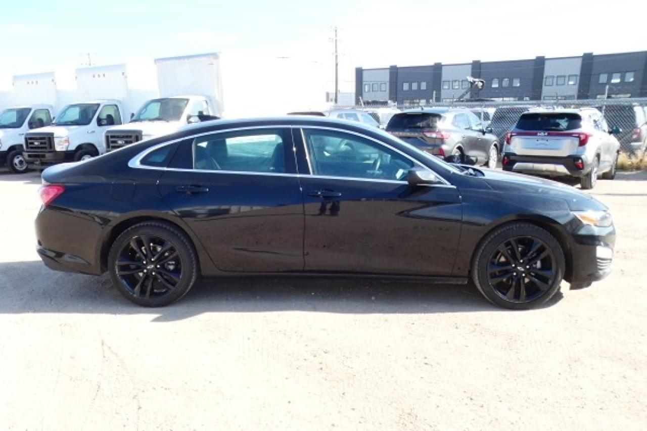 2023 Chevrolet Malibu 1LT w/Htd cloth, pano S/R, BUC - Photo #5