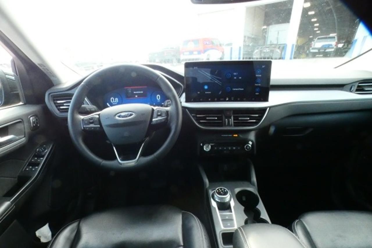 2024 Ford Escape Platinum AWD w/Htd Leather, pano S/R, NAV, BUC - Photo #12