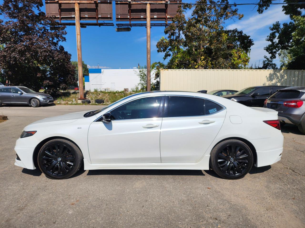 2017 Acura TLX SH-AWD Tech Package l Clean Carfax l No Accident - Photo #4