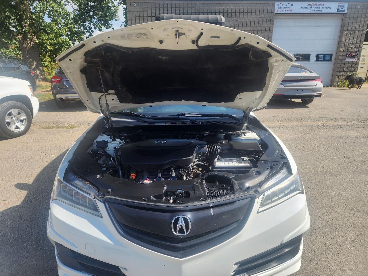 2017 Acura TLX SH-AWD Tech Package l Clean Carfax l No Accident - Photo #16