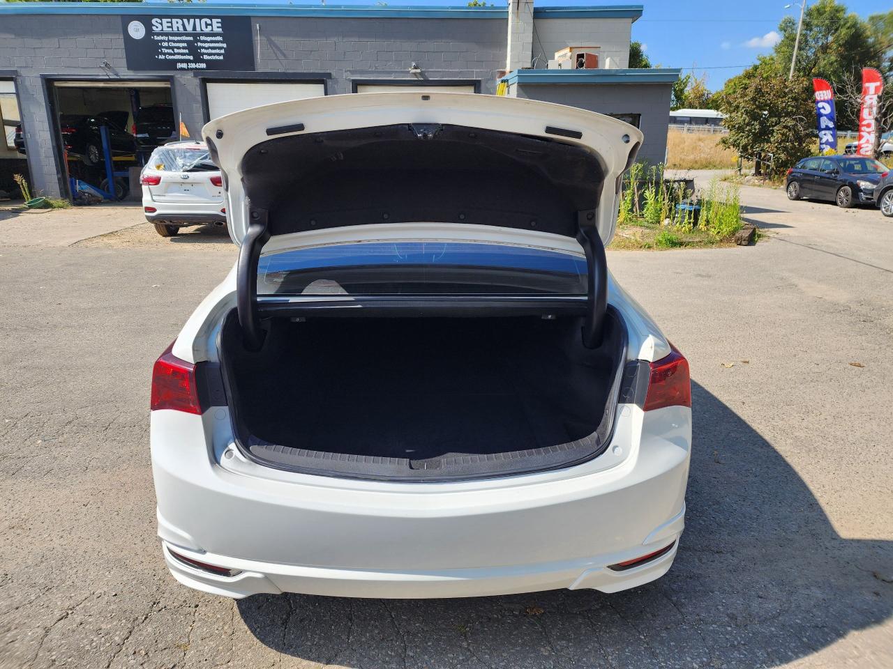 2017 Acura TLX SH-AWD Tech Package l Clean Carfax l No Accident - Photo #10