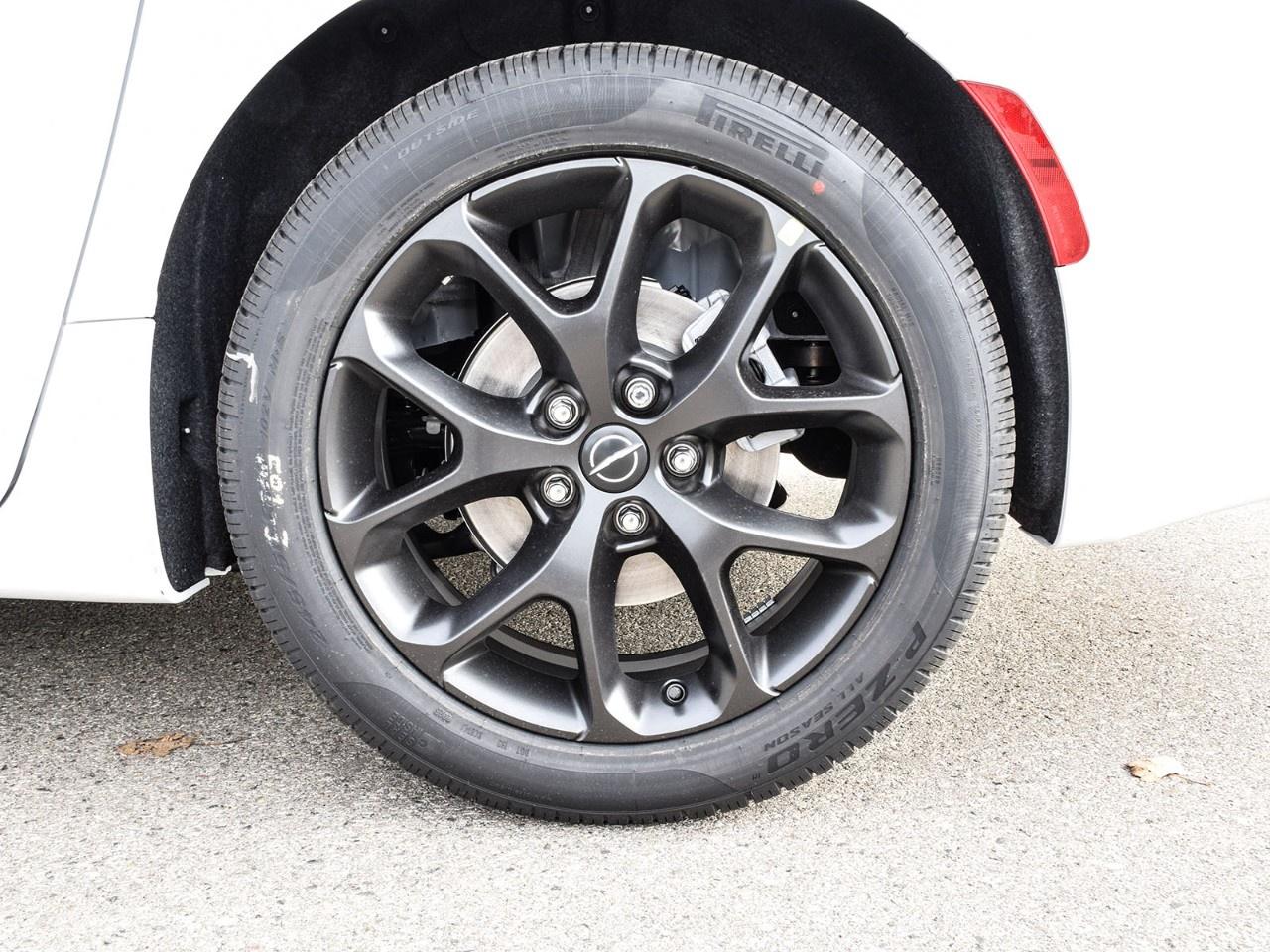 2026 Chrysler Pacifica Select FWD Photo