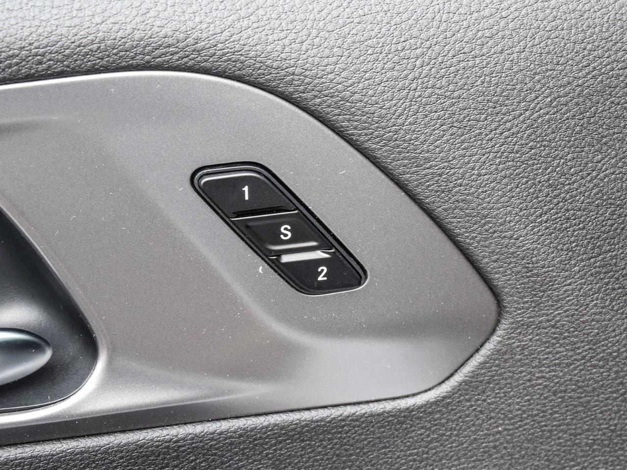 2026 Chrysler Pacifica Select FWD Photo