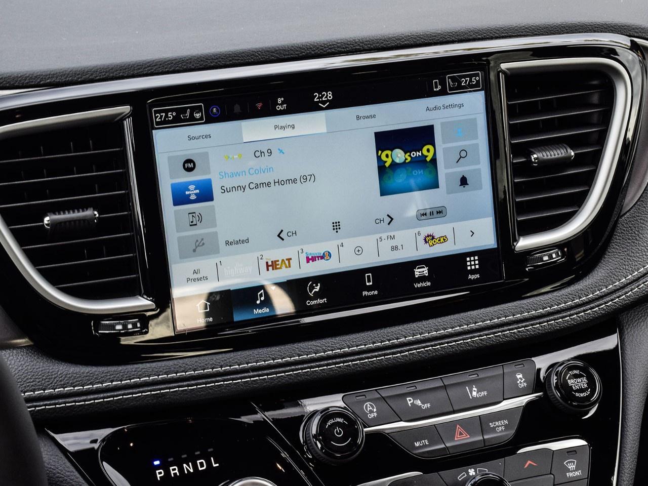 2026 Chrysler Pacifica Select FWD Photo