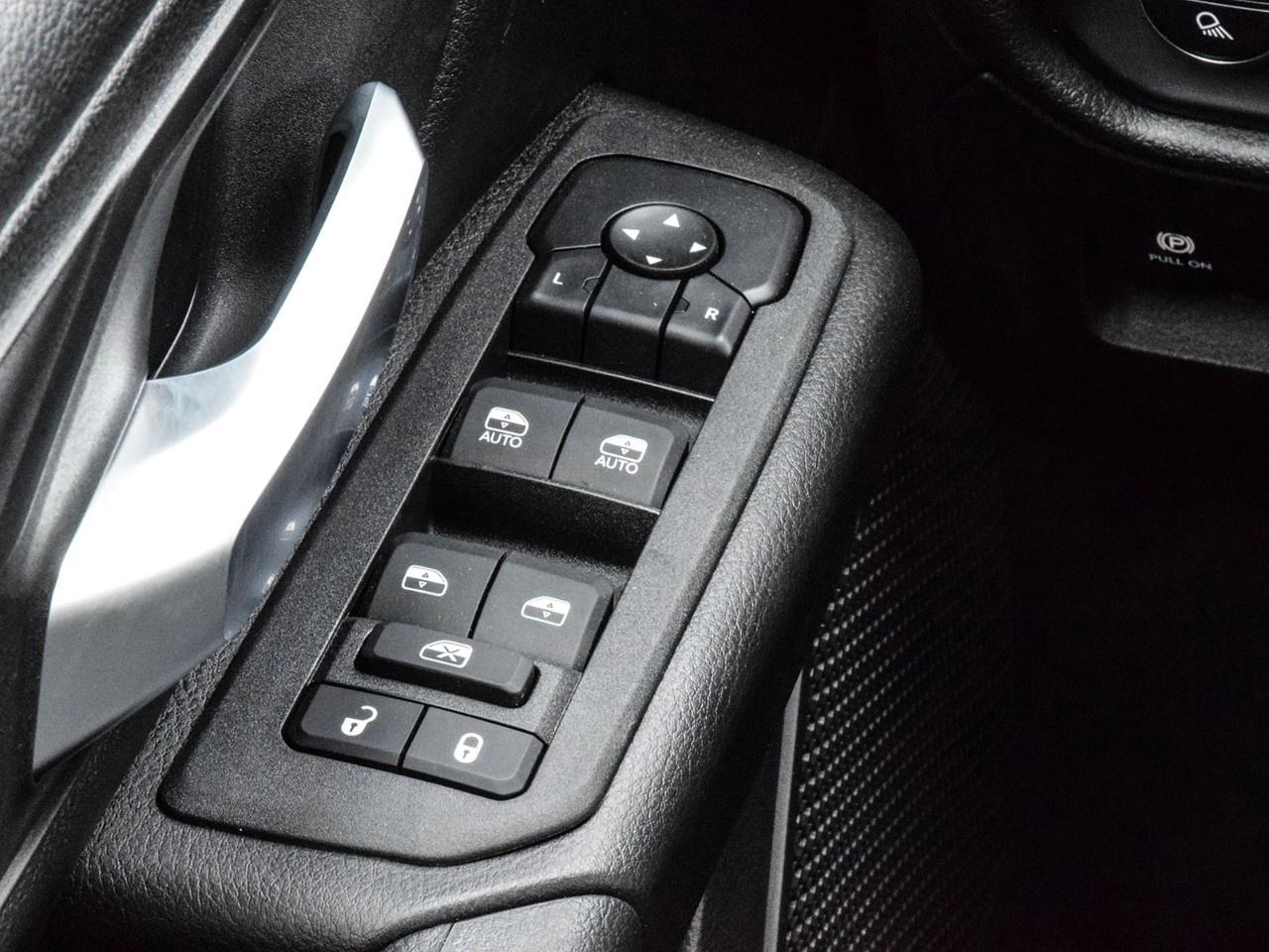 2025 RAM 1500 Tradesman 4x4 Crew Cab 5'7" Box Photo