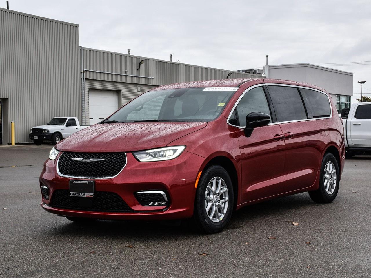 2026 Chrysler Pacifica Select FWD Photo