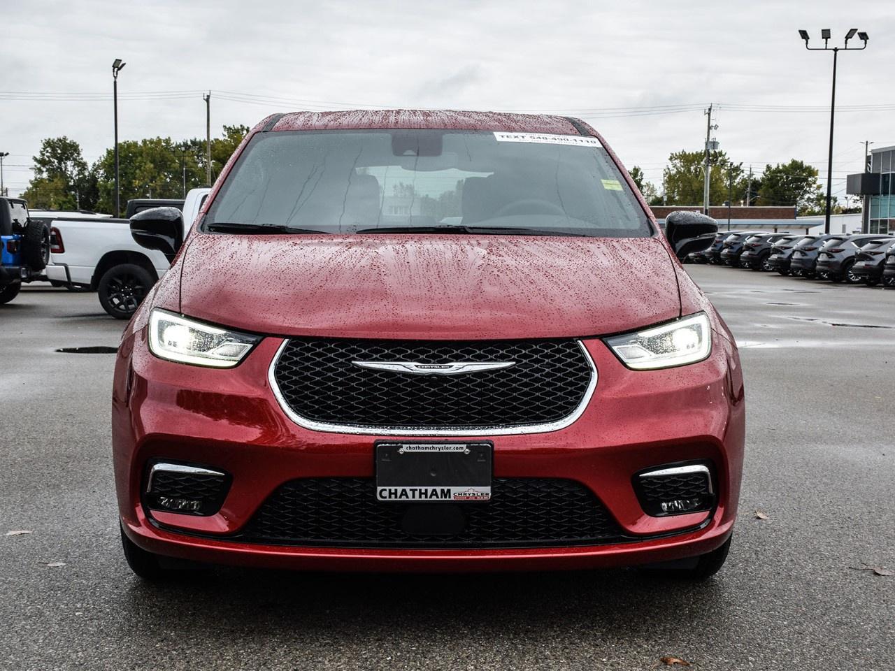 2026 Chrysler Pacifica Select FWD Photo