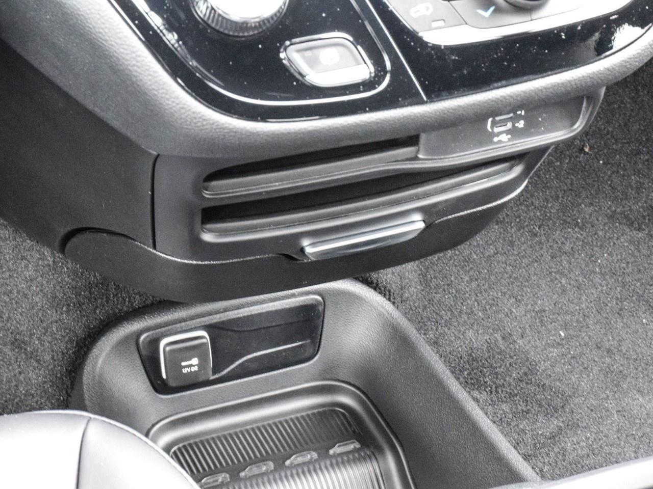 2026 Chrysler Pacifica Select FWD Photo