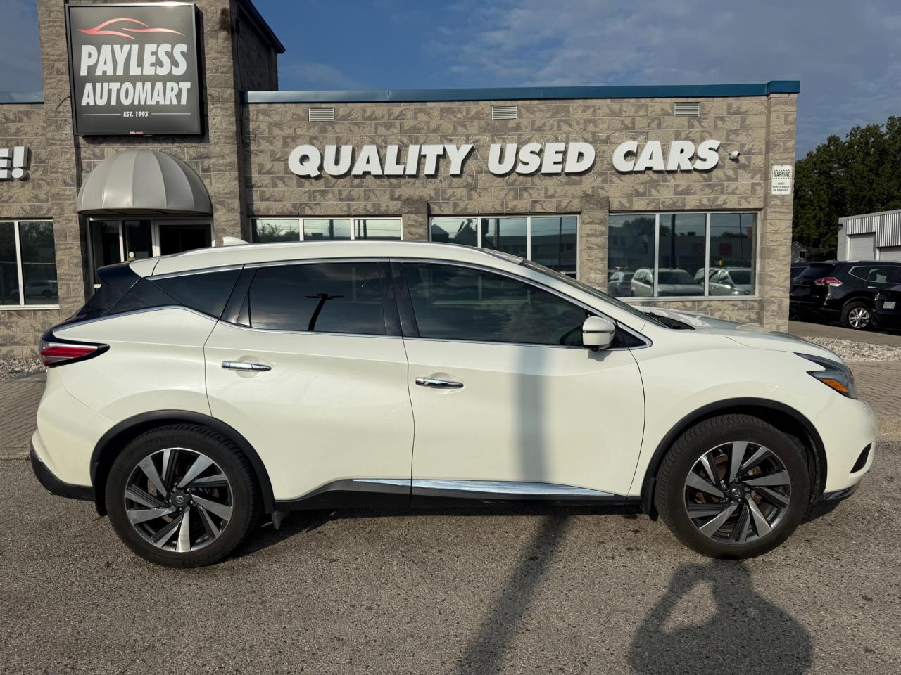 2018 Nissan Murano Platinum Photo2