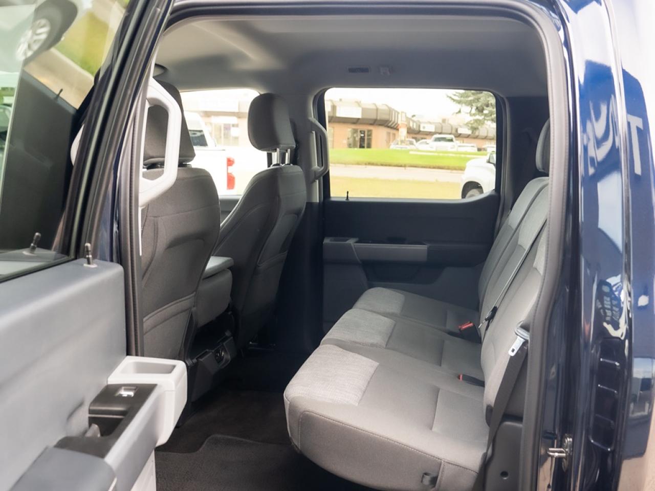 2022 Ford F-150 XLT 4WD SuperCrew 5.5' Box 3.5 POWERBOOST Photo40