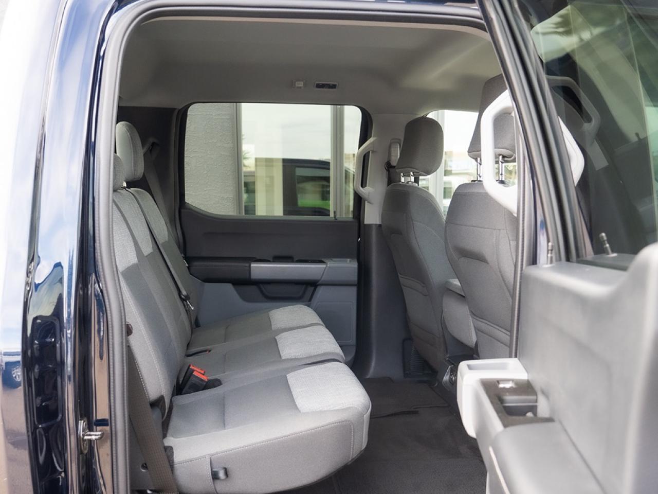 2022 Ford F-150 XLT 4WD SuperCrew 5.5' Box 3.5 POWERBOOST Photo41