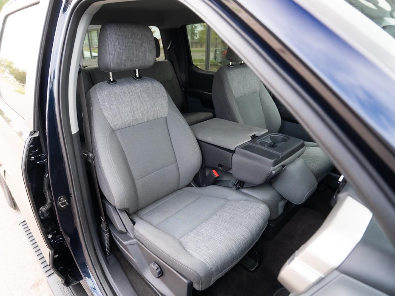 2022 Ford F-150 XLT 4WD SuperCrew 5.5' Box 3.5 POWERBOOST Photo42