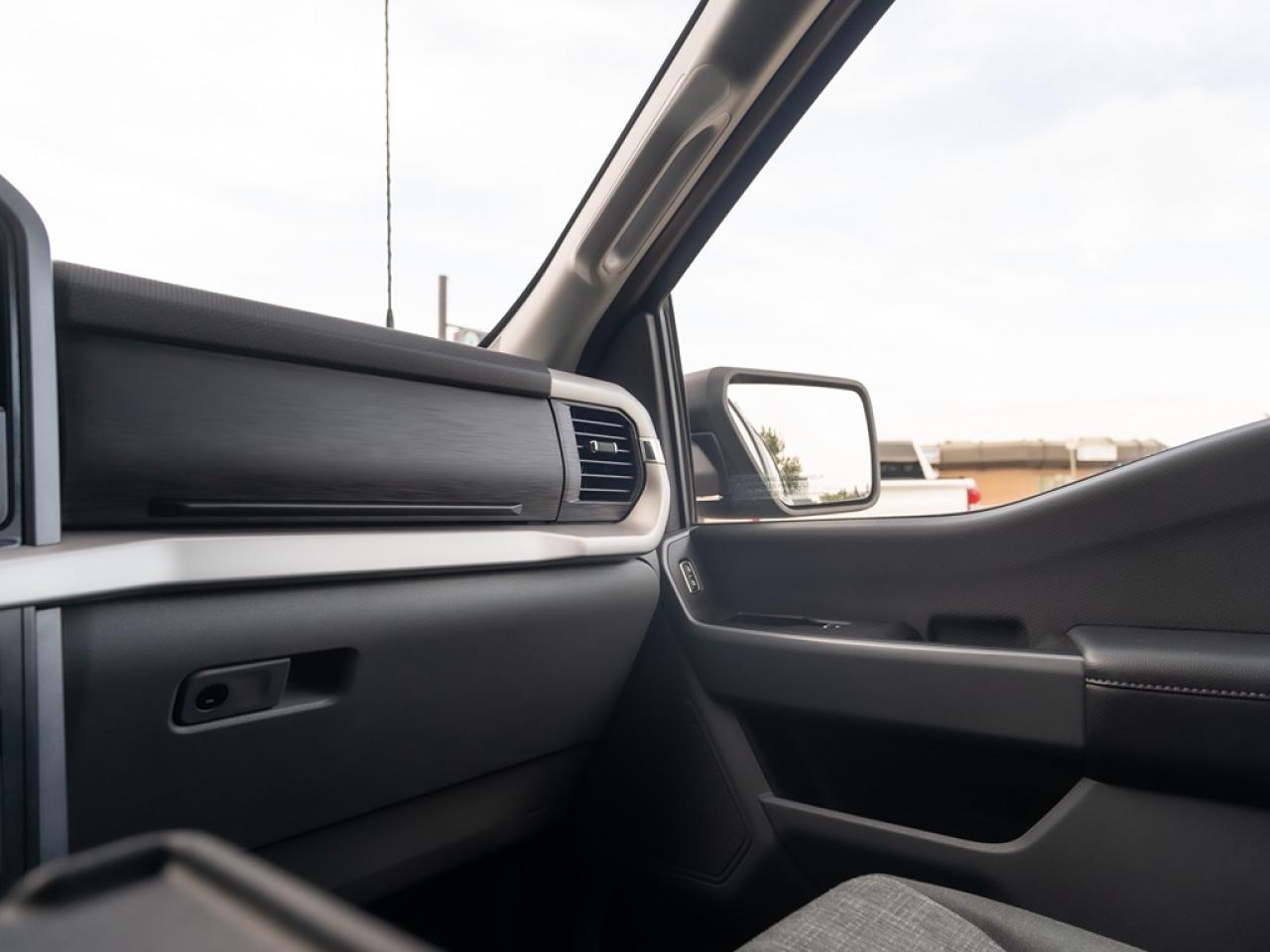2022 Ford F-150 XLT 4WD SuperCrew 5.5' Box 3.5 POWERBOOST Photo14