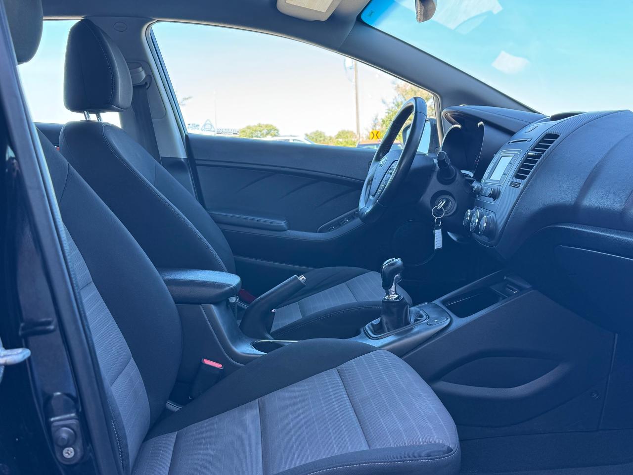 2014 Kia Forte EX **COMES WITH WINTER TIRES AND RIMS** - Photo #31