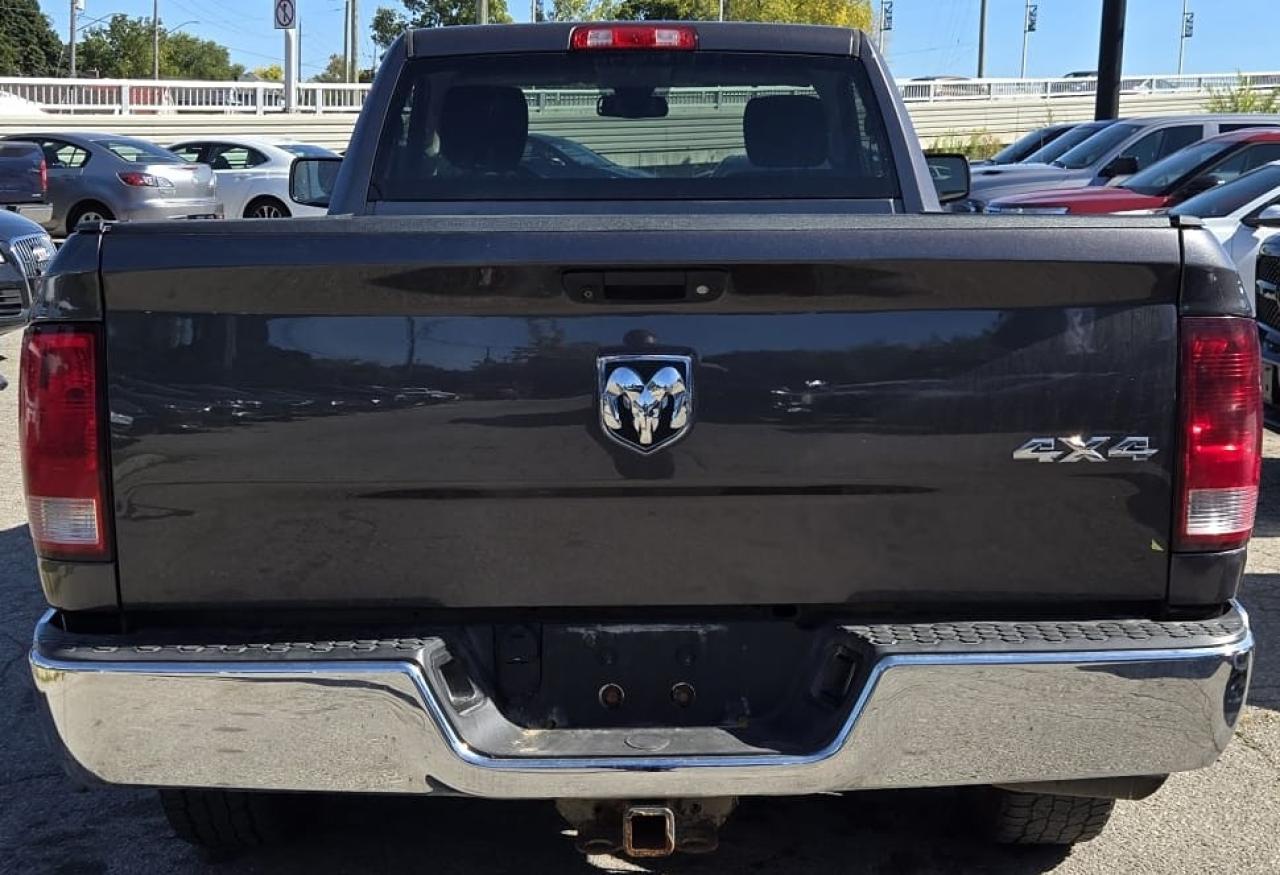 2015 RAM 1500 ST / 5.7L HEMI / 4X4 / CRUISE / AUTO - Photo #3