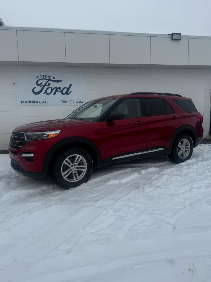 2022 Ford Explorer XLT Photo0