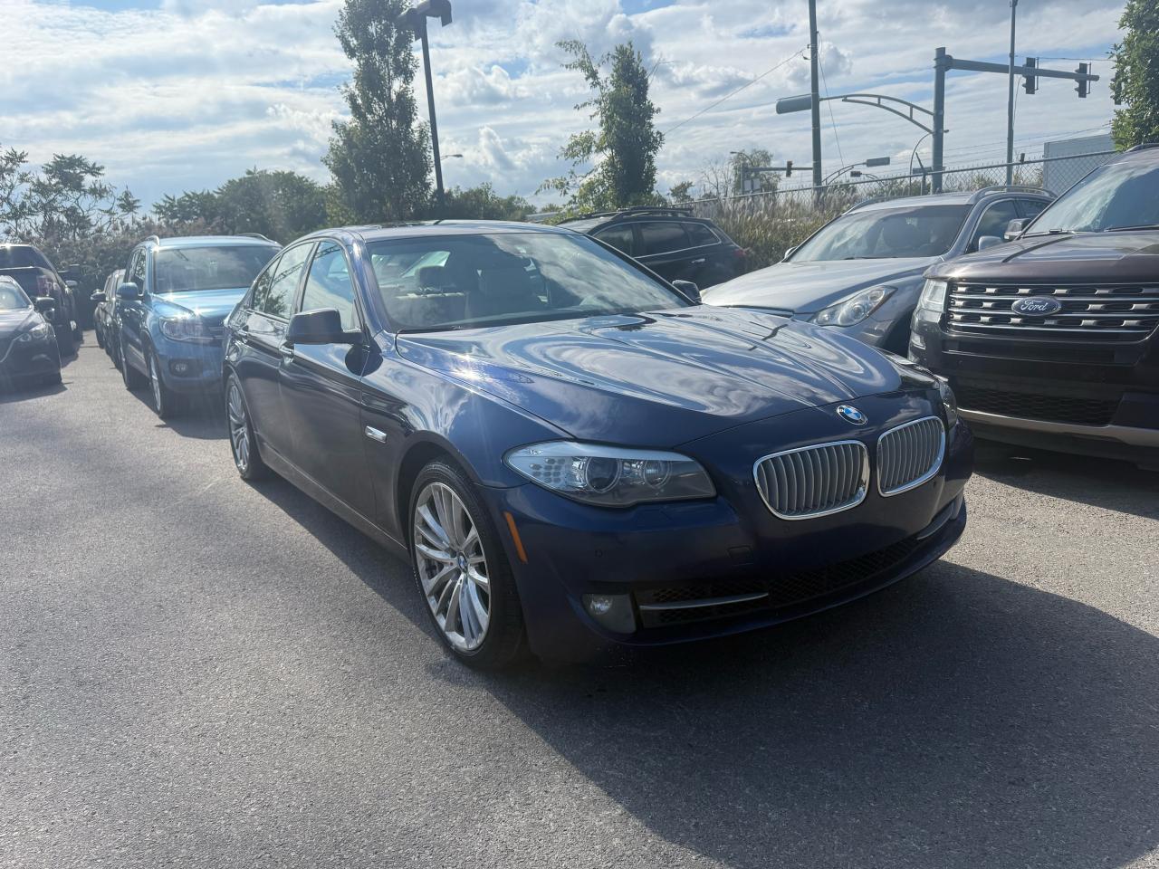 2013 BMW 5 Series 550i xDrive - Photo #2
