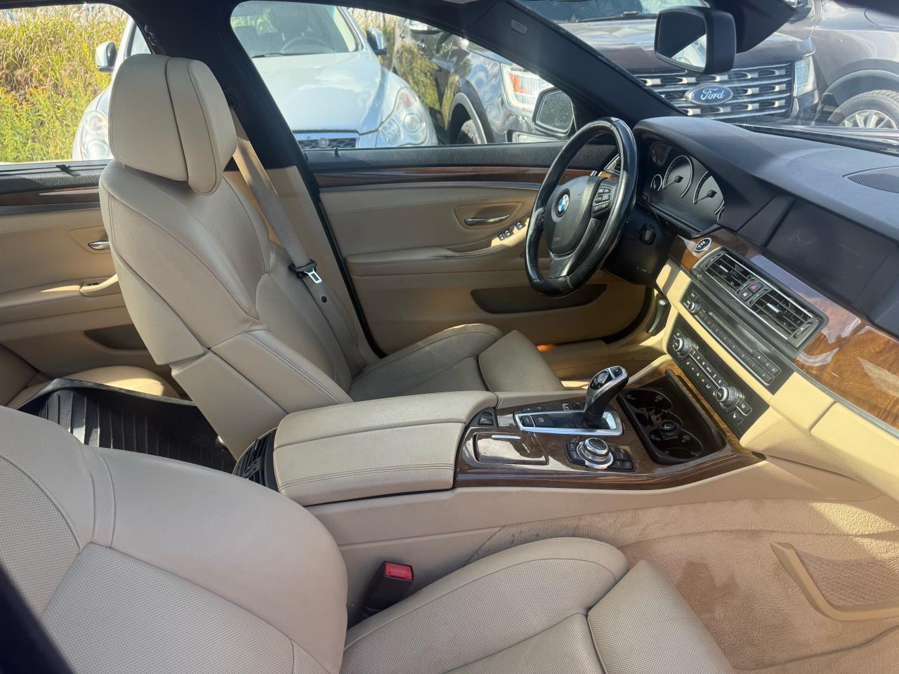 2013 BMW 5 Series 550i xDrive - Photo #14