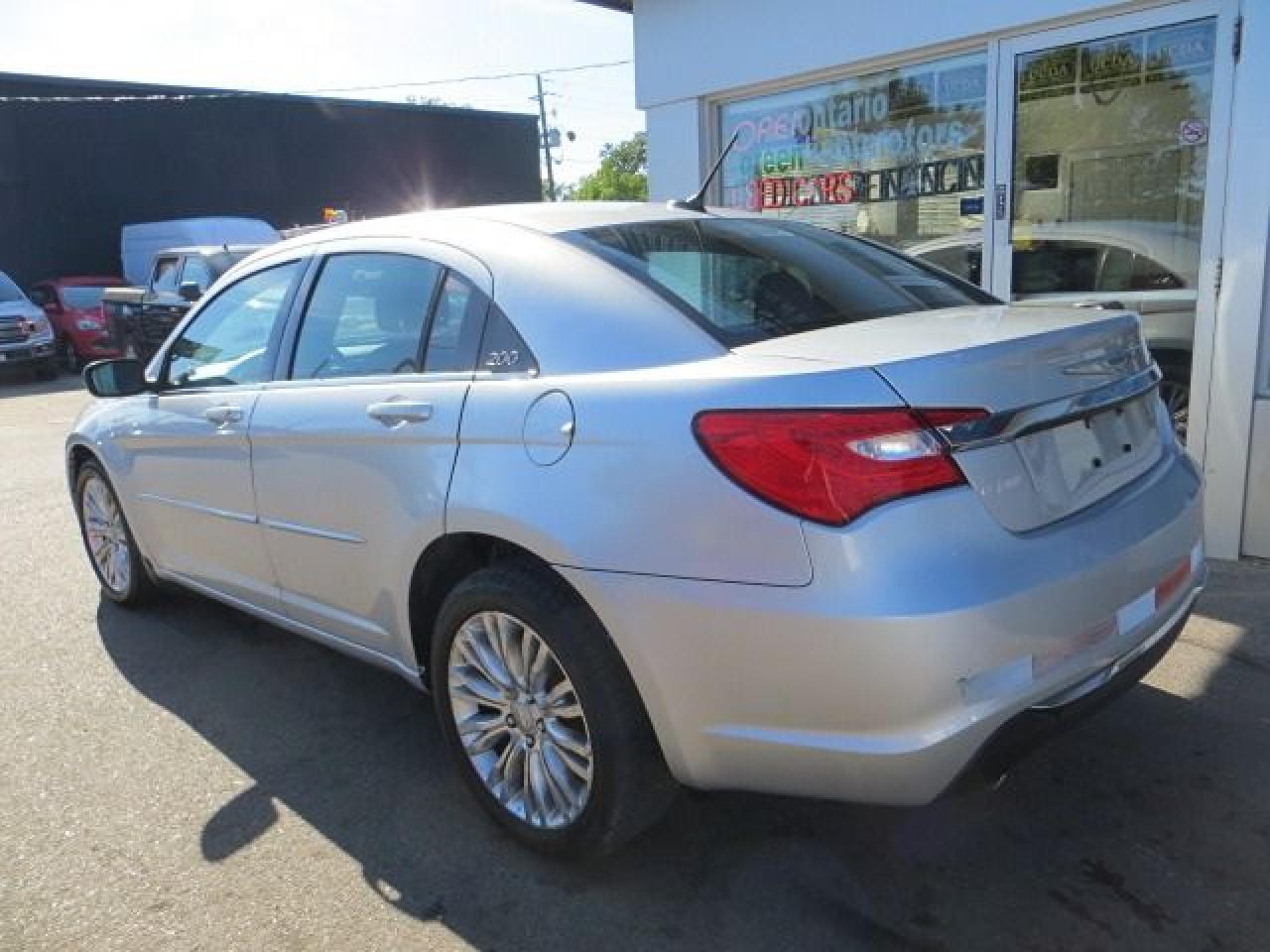 2012 Chrysler 200 CERTIFIED,TOURING 200, ONLY 81K, 1 OWNER, B-TOOTH - Photo #5