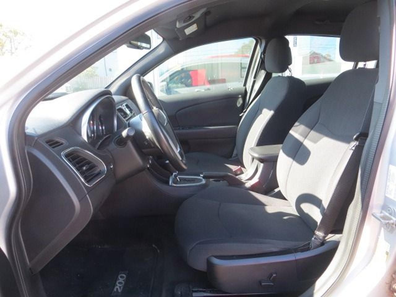2012 Chrysler 200 CERTIFIED,TOURING 200, ONLY 81K, 1 OWNER, B-TOOTH - Photo #8