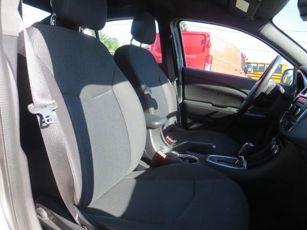 2012 Chrysler 200 CERTIFIED,TOURING 200, ONLY 81K, 1 OWNER, B-TOOTH - Photo #12