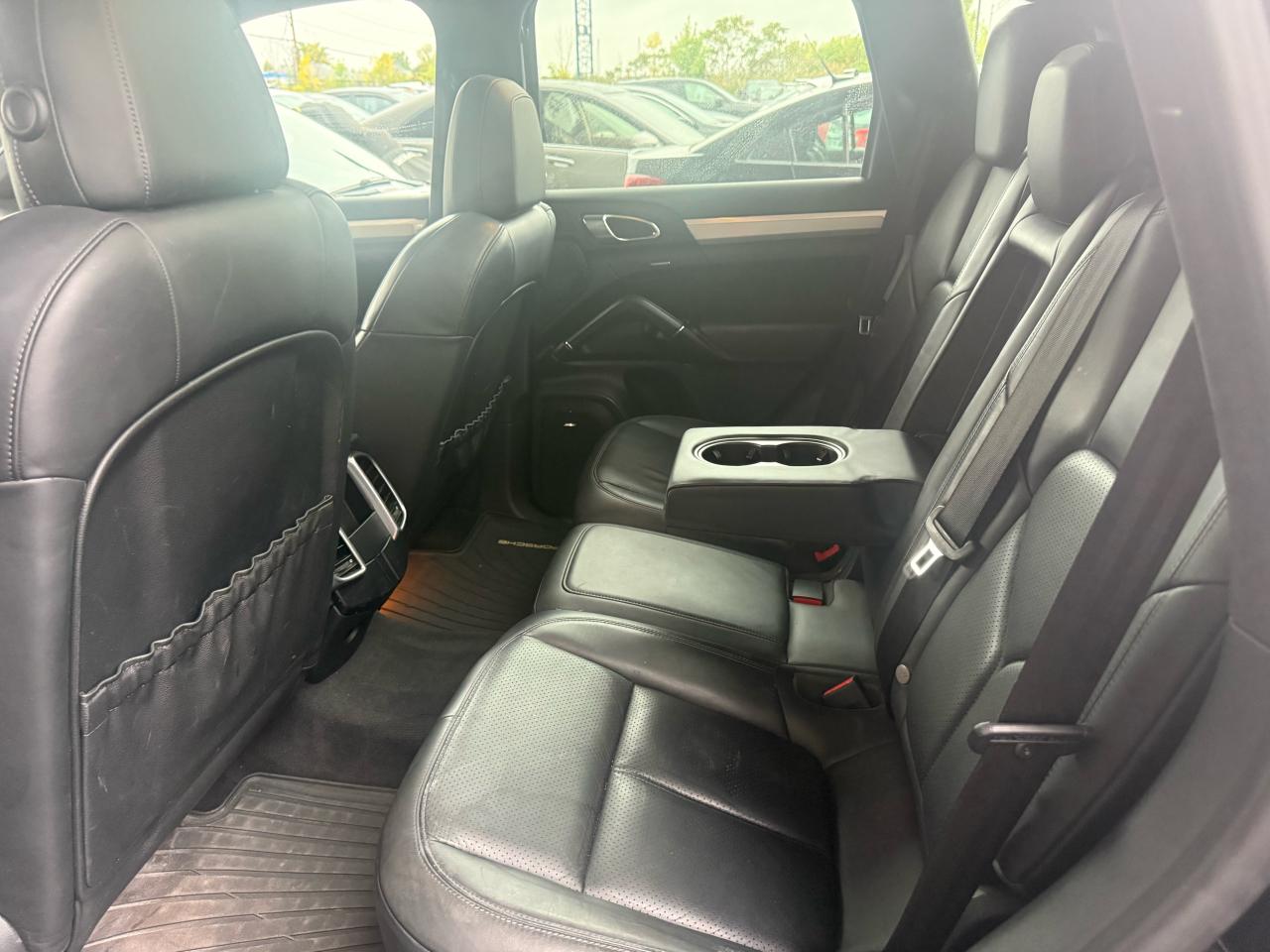 2013 Porsche Cayenne GTS - Photo #15