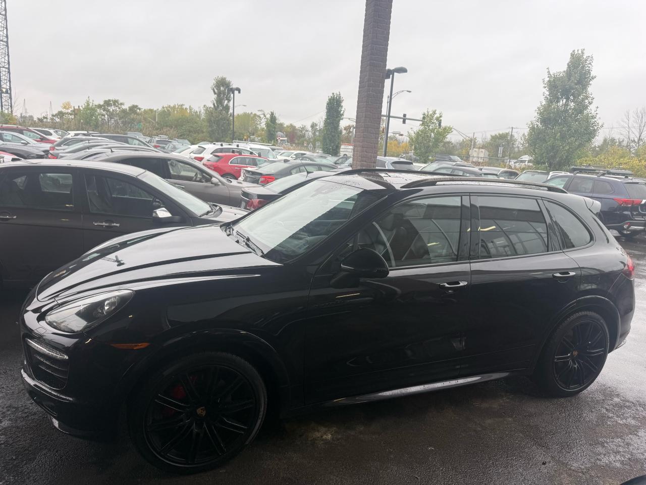 2013 Porsche Cayenne GTS - Photo #4