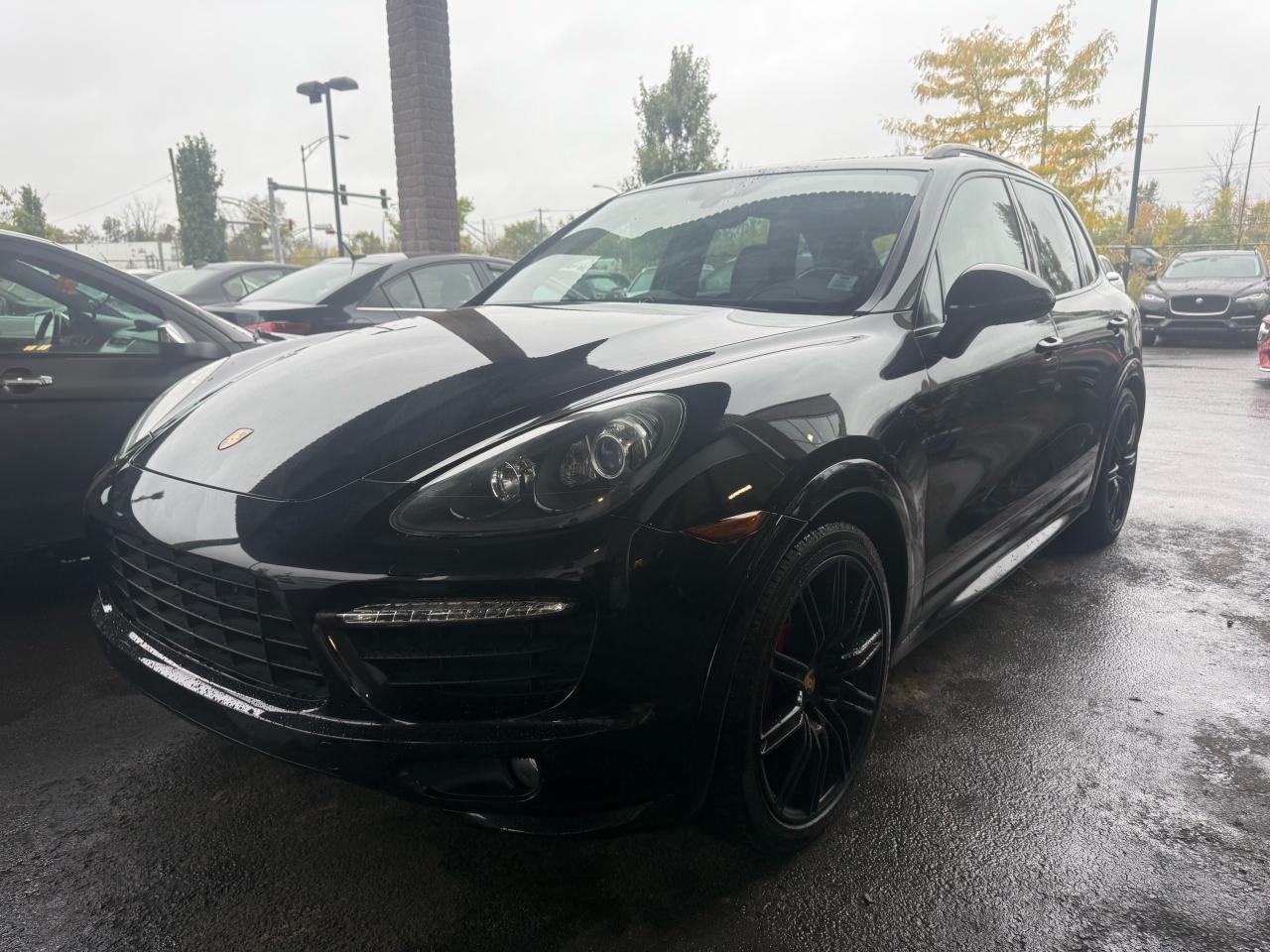 2013 Porsche Cayenne GTS - Photo #1