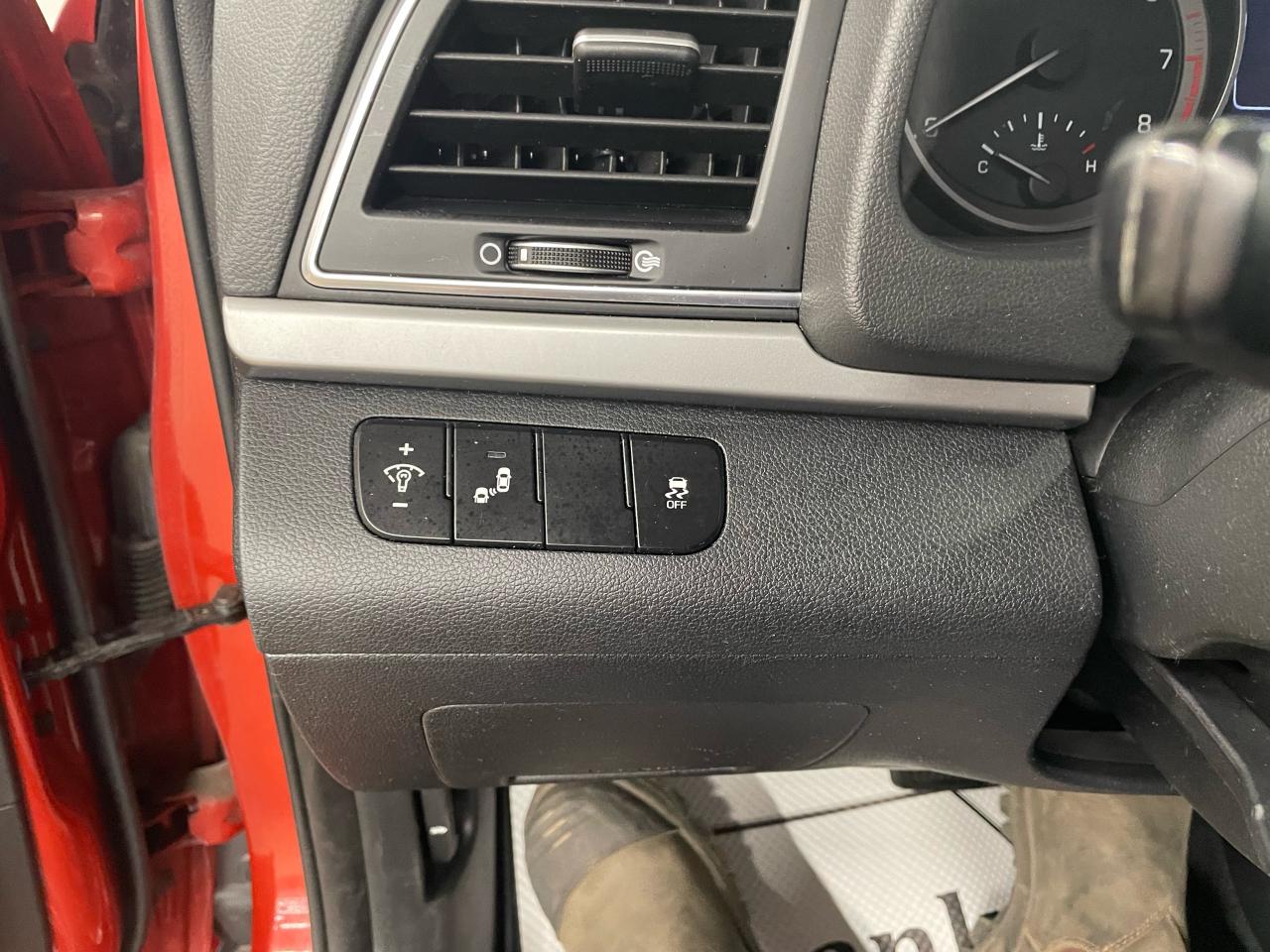 2018 Hyundai Elantra GL Photo31