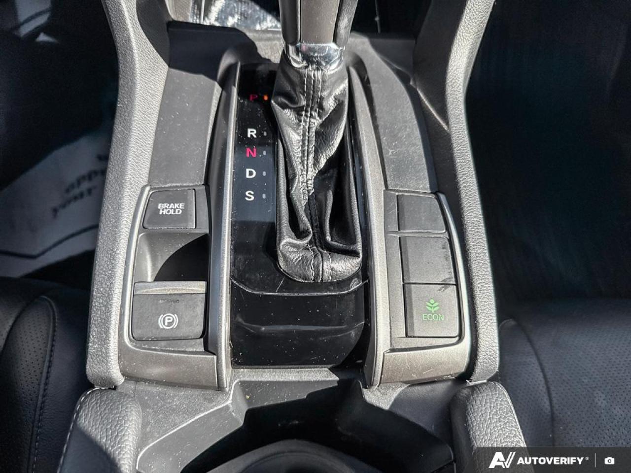2020 Honda Civic SPORT TOURING / NO ACCIDENTS/ NAV / ROOF / LEATHER - Photo #18