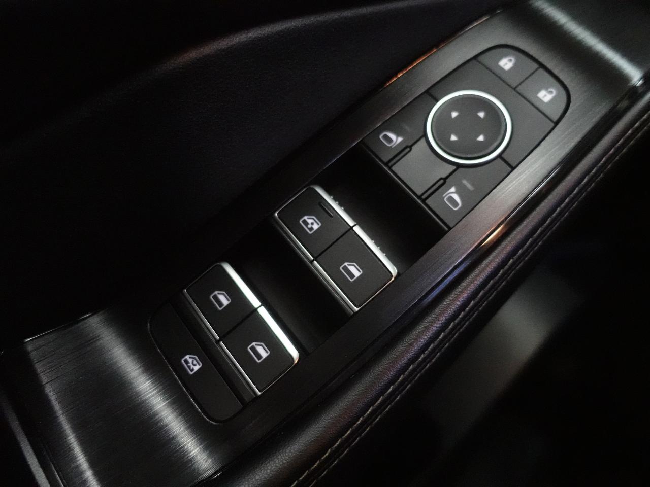 2024 Nissan Rogue SL | AWD | Nav | Leather | Pano roof | CarPlay