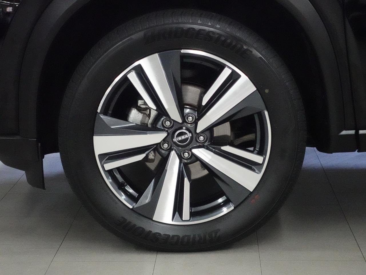 2024 Nissan Rogue SL | AWD | Nav | Leather | Pano roof | CarPlay