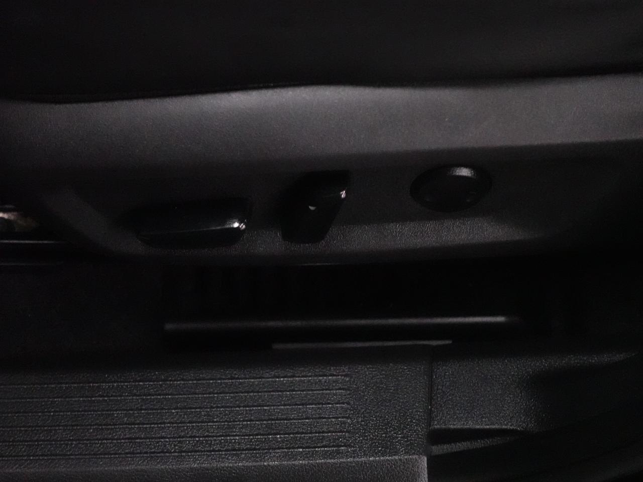 2024 Nissan Rogue SL | AWD | Nav | Leather | Pano roof | CarPlay