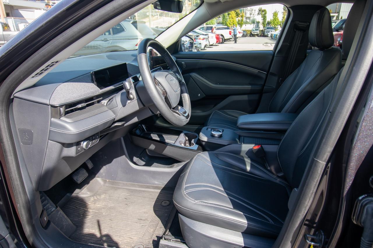 2021 Ford Mustang Mach-E Premium AWD Photo5