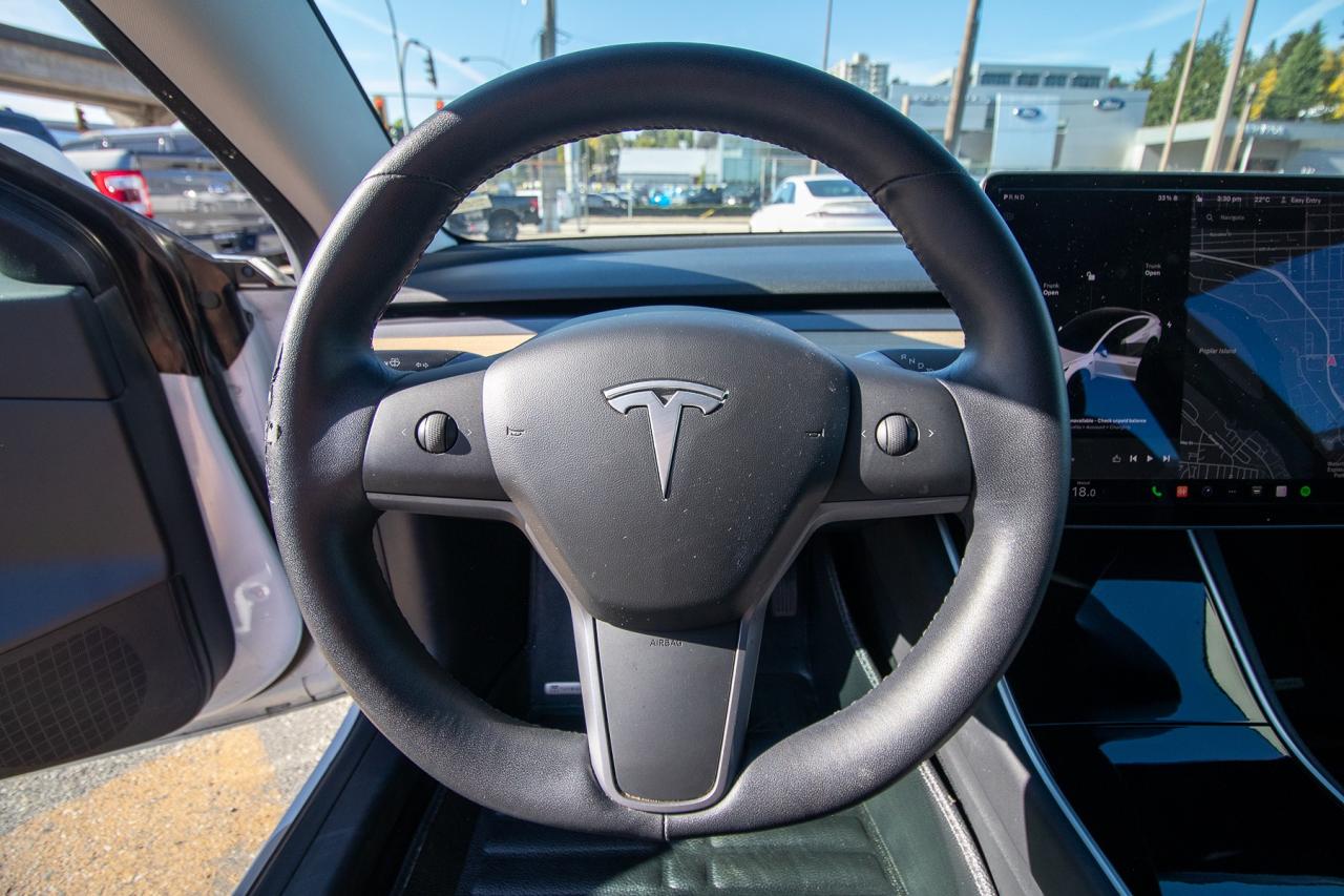 2019 Tesla Model 3 STANDARD RANGE PLUS Photo5