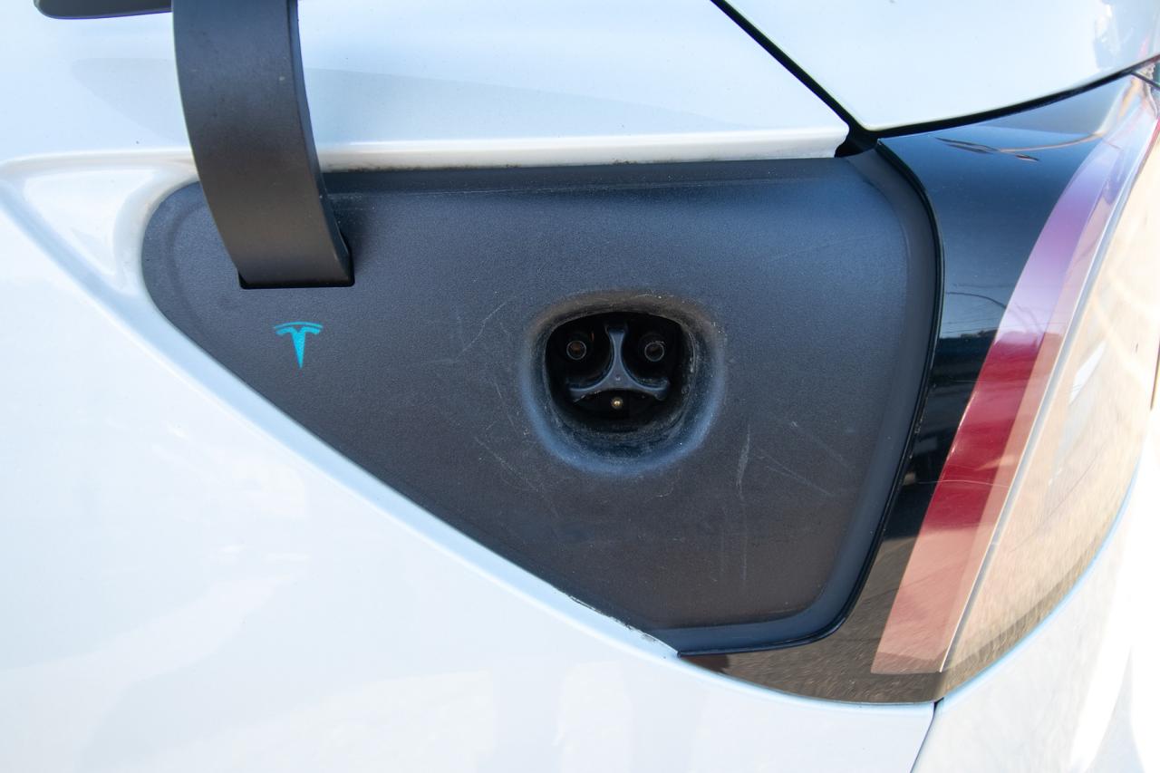 2019 Tesla Model 3 STANDARD RANGE PLUS Photo5