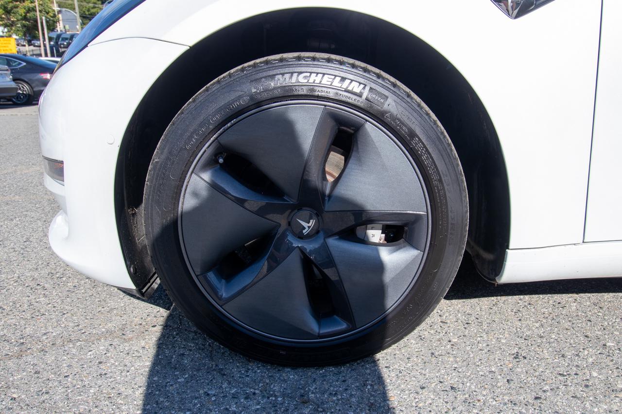 2019 Tesla Model 3 STANDARD RANGE PLUS Photo5