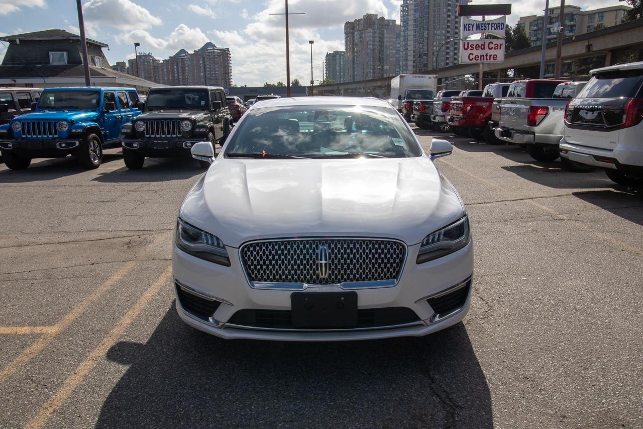 2017 Lincoln MKZ Reserve Hybrid Photo